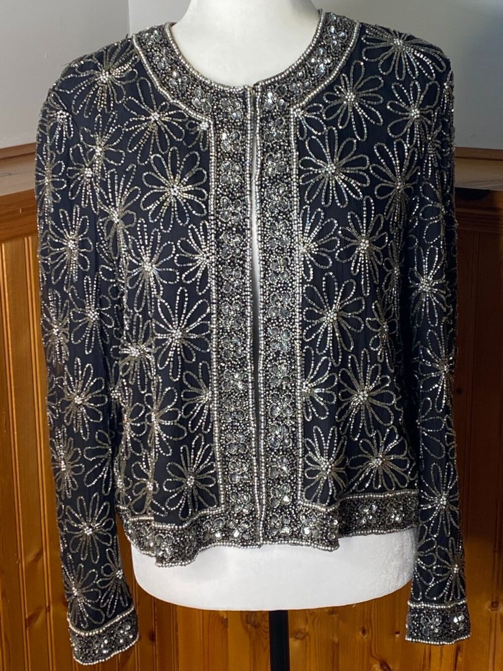 Papell Boutique Women's Evening Silk Sequin Beaded Jacket